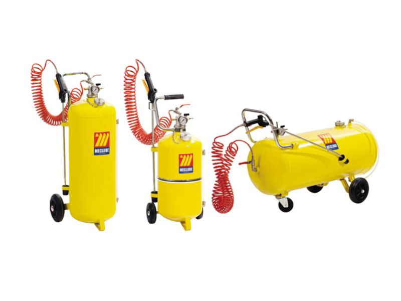 MECLUBE šamponirka za nanošenje hemije.